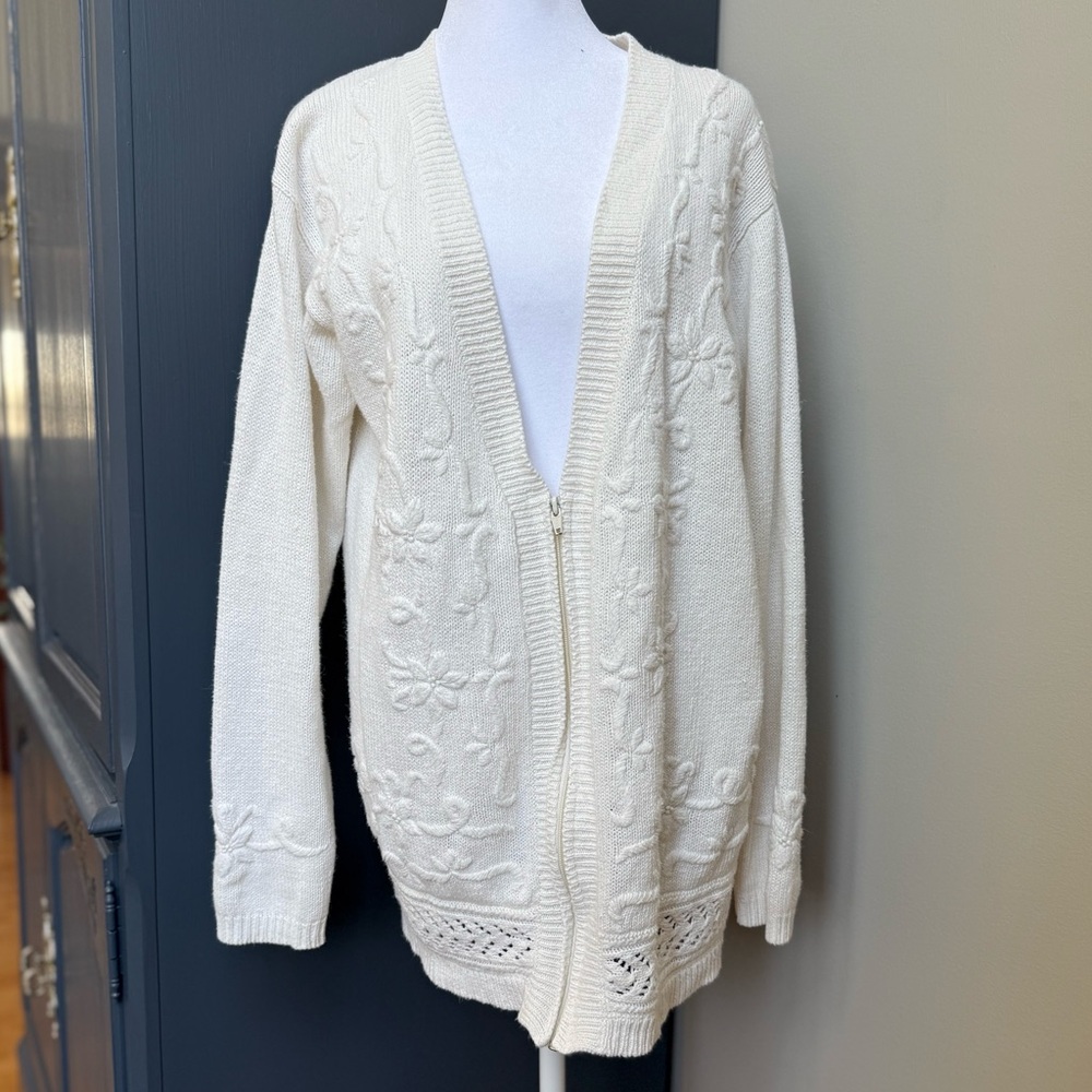 White Vintage 90s Knit Cardigan